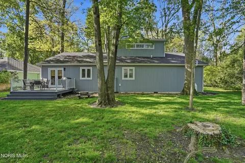 Exterior - 1908 Windsor Pl, Findlay, OH 45840 photo 5 of 14