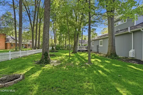 Exterior - 1908 Windsor Pl, Findlay, OH 45840 photo 7 of 14