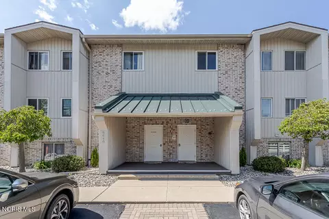6640 Salisbury Rd #D208, Maumee, OH 43537