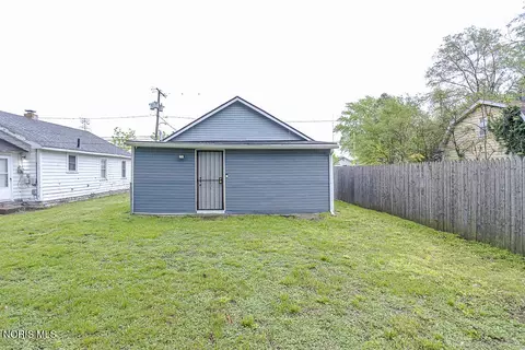 Exterior - 821 Elysian Ave, Toledo, OH 43607 photo 7 of 7