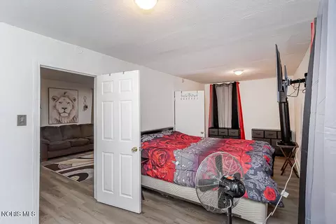 Bedroom - 821 Elysian Ave, Toledo, OH 43607 photo 2 of 3