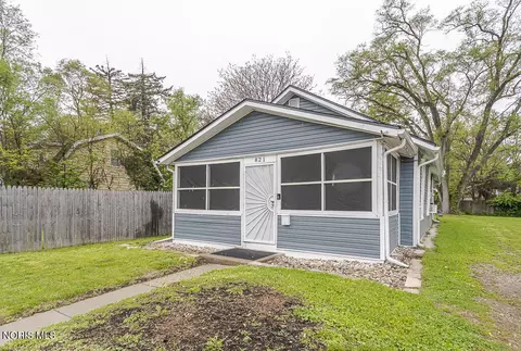 Exterior - 821 Elysian Ave, Toledo, OH 43607 photo 2 of 7