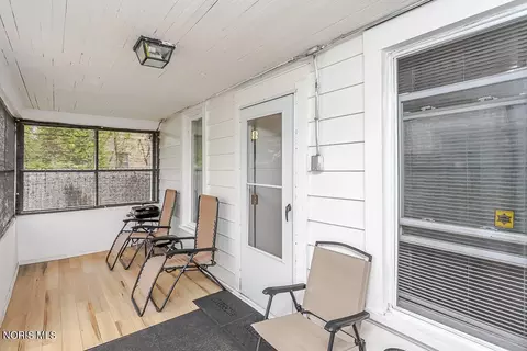 Exterior - 821 Elysian Ave, Toledo, OH 43607 photo 3 of 7