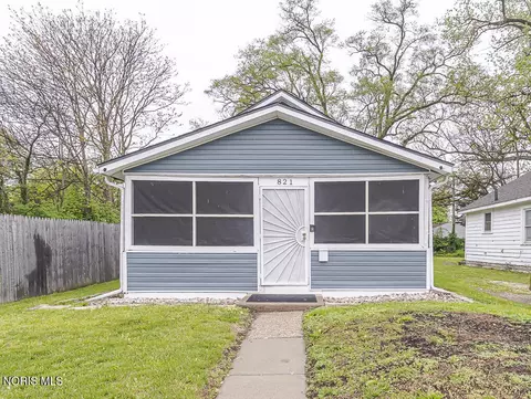 821 Elysian Ave, Toledo, OH 43607
