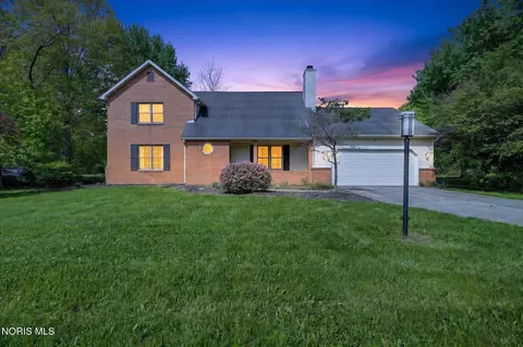 28741 White Rd, Perrysburg, OH 43551