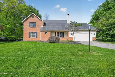 28741 White Rd, Perrysburg, OH 43551