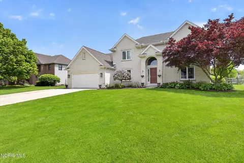 Exterior - 3159 Estuary Pl, Maumee, OH 43537 photo 2 of 13
