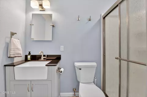 Bath - 3159 Estuary Pl, Maumee, OH 43537 photo 7 of 7