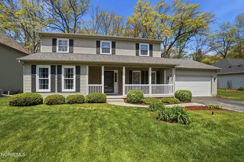 8240 Hidden Forest Dr, Holland, OH 43528