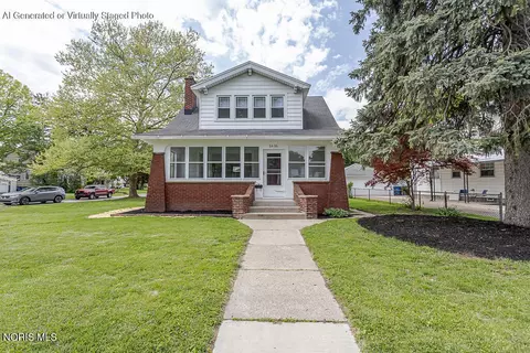 1616 Yosemite Dr, Toledo, OH 43614