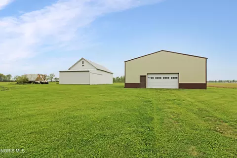 W Bloom Road, Oak Harbor, OH 43449