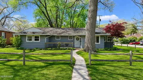 3243 Elmont Rd, Toledo, OH 43615
