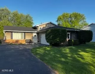 1740 Cass Rd, Maumee, OH 43537
