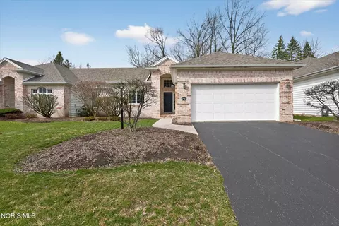 4 Bent Creek Xing, Sylvania, OH 43560