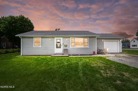 569 N Johnson St, Ada, OH 45810