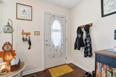 569 N Johnson St, Ada, OH 45810 photo 3