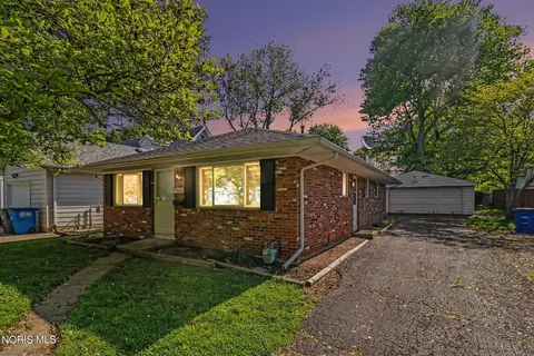 5622 Fenwick Dr, Toledo, OH 43623