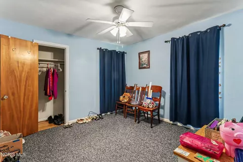 Bedroom - 2425 River Rd, Maumee, OH 43537 photo 1 of 6
