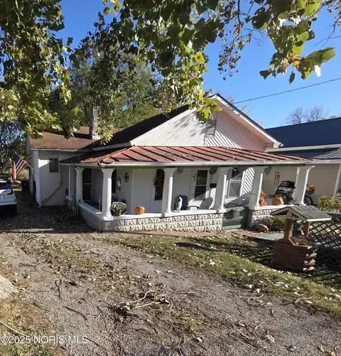 605 Riverside Ave, Defiance, OH 43512