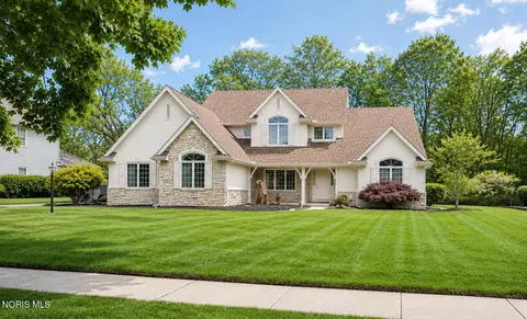 3435 Swan Ridge Ln, Maumee, OH 43537