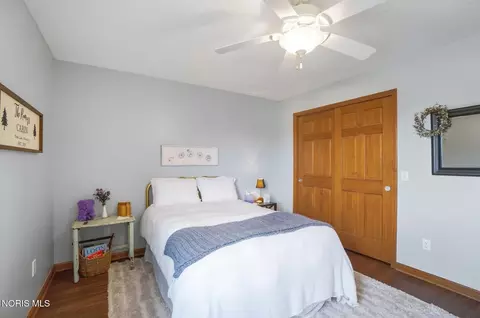Bedroom - 1077 Springcrest Dr, Waterville, OH 43566 photo 8 of 8