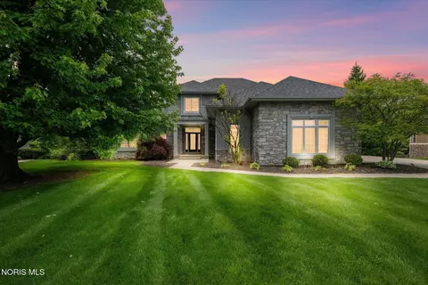 1198 Brookwoode, Perrysburg, OH 43551