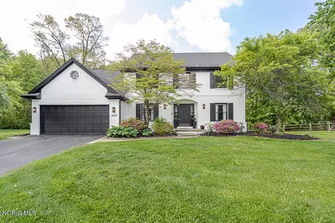 8629 St George Dr, Holland, OH 43528