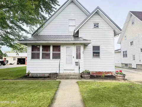 209 S Main St, Hicksville, OH 43526