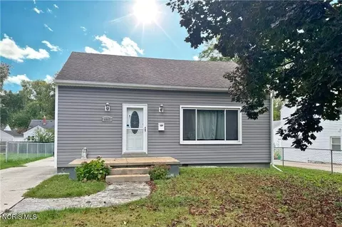 4907 Haddington Dr, Toledo, OH 43623