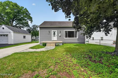 4907 Haddington Dr, Toledo, OH 43623