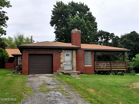 304 Mohawk Pl, Maumee, OH 43537