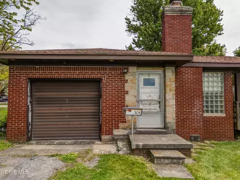 Exterior - 304 Mohawk Pl, Maumee, OH 43537 photo 12 of 17