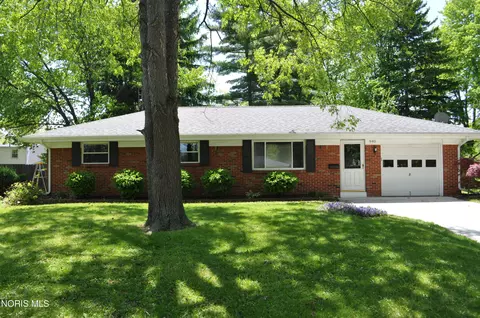 940 Joliet Dr, Maumee, OH 43537