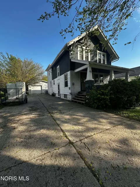 421 Center St, Bryan, OH 43506