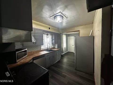 Kitchen - 421 Center St, Bryan, OH 43506 photo 1 of 1