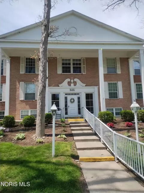 5679 Monroe St #310, Sylvania, OH 43560