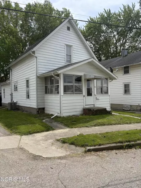 214 W Water St, Montpelier, OH 43543