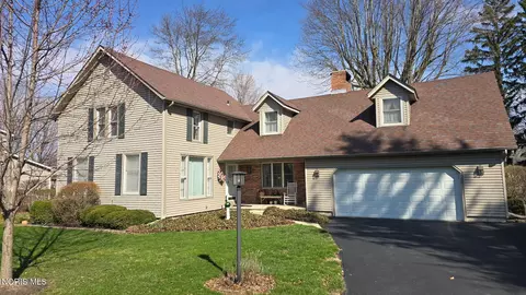 1210 South St, Findlay, OH 45840