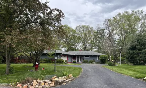 4035 Talwood Ln, Toledo, OH 43606