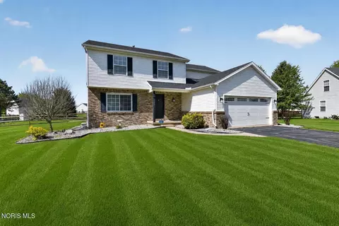 11037 Wildflower Dr, Whitehouse, OH 43571
