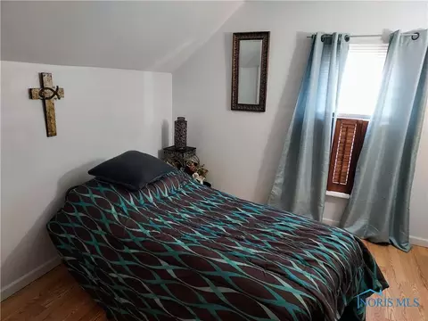 513 E Liberty St, Leipsic, OH 45856 photo 6