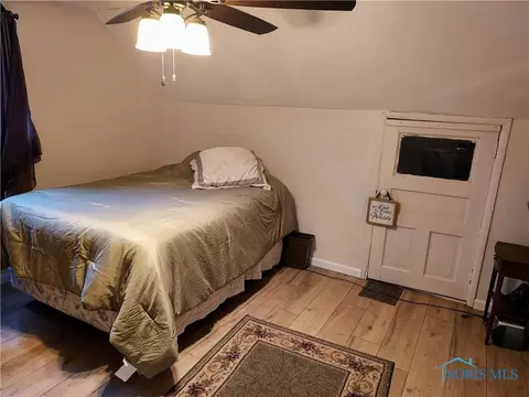 513 E Liberty St, Leipsic, OH 45856 photo 5