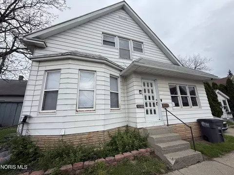 3911 Burnham Ave, Toledo, OH 43612