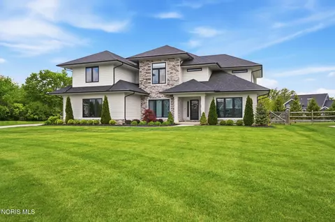 4225 Thornbury Ct, Perrysburg, OH 43551