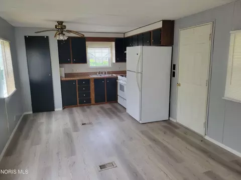 Living - 302 S Johnson St, Ada, OH 45810 photo 1 of 2