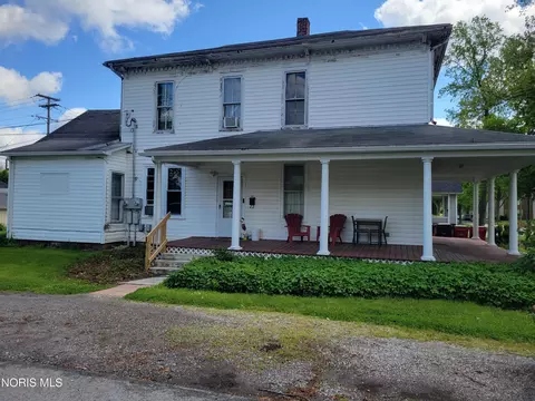 Exterior - 302 S Johnson St, Ada, OH 45810 photo 3 of 4