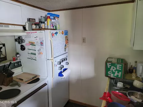 Kitchen - 203 E High Ave, Ada, OH 45810 photo 2 of 2