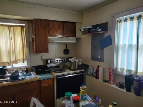 Kitchen - 203 E High Ave, Ada, OH 45810 photo 1 of 2