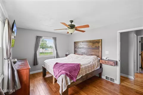 Bedroom - 447 State Route 235, Ada, OH 45810 photo 2 of 5