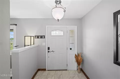 Entry Way - 447 State Route 235, Ada, OH 45810 photo 1 of 2